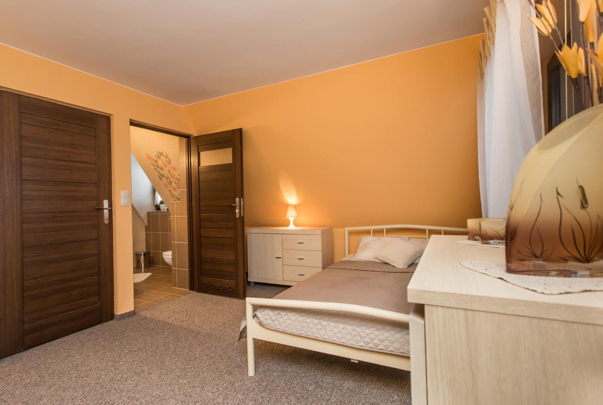 U Kruka Bed & Breakfast Groń Екстериор снимка