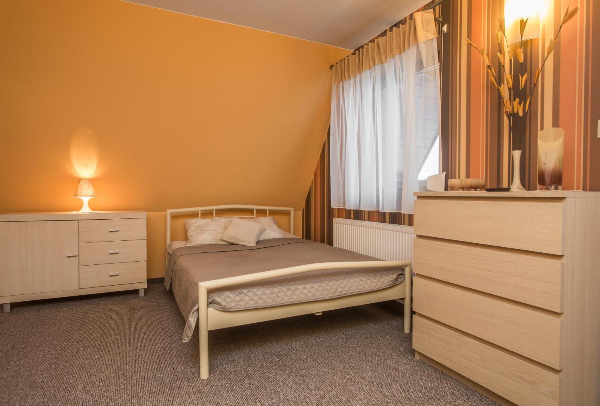 U Kruka Bed & Breakfast Groń Екстериор снимка